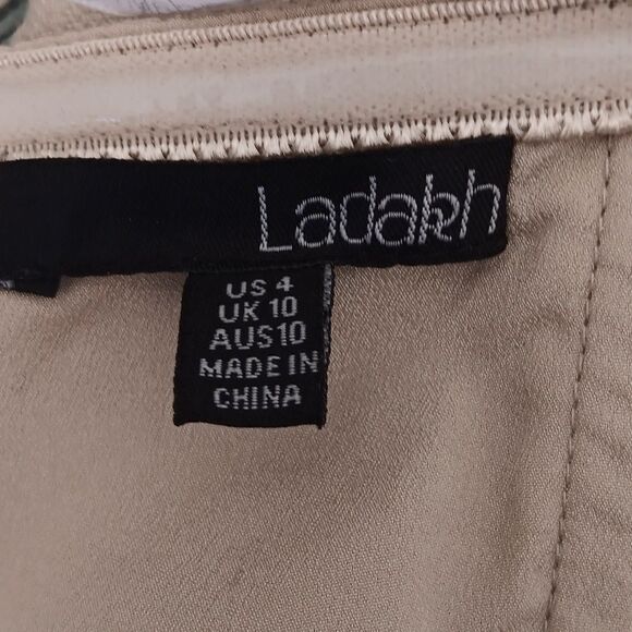 Ladakh Strapless Dress - Picture 8 of 12